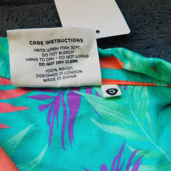 Boardies Rising Palms Men's Swim Shirt. NWT. Small. Green. Orange. Purple - Picture 5 of 5